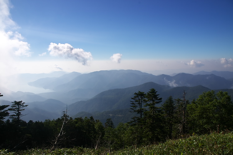 IMGP5041.jpg - 中禅寺湖が見える