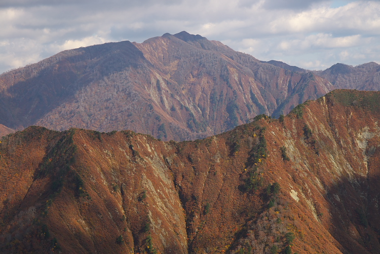 IMGP7401.jpg - 光明山山頂から矢筈岳