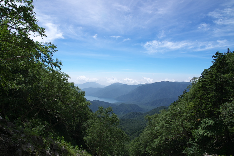 IMGP8856.jpg - 中禅寺湖が見えてきた。