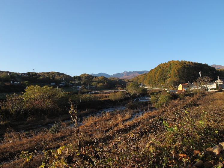 IMG_0453.jpg - 八千穂駅から２９９号で麦草峠へ向かう