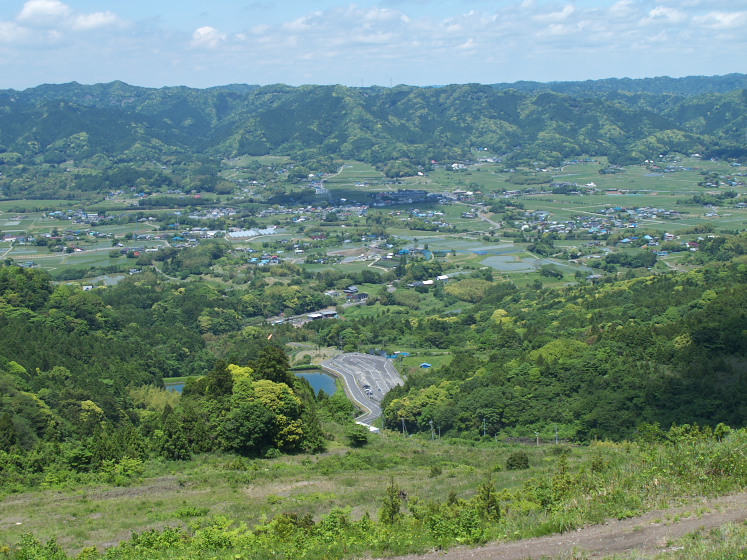 IMG_1928.jpg - 峰岡林道、パラグライダー場にて