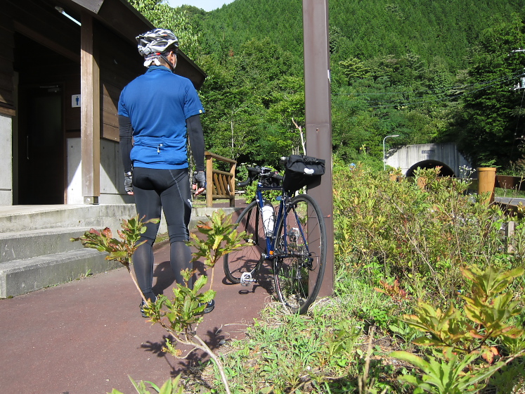 IMG_3798.jpg - 背嶺峠にて