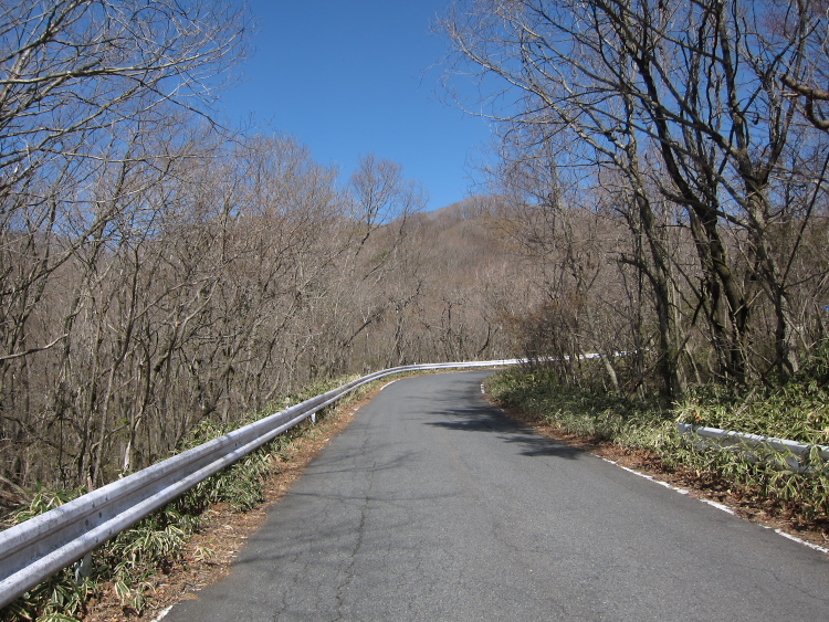 IMG_5336.jpg - もうすぐ粕尾峠